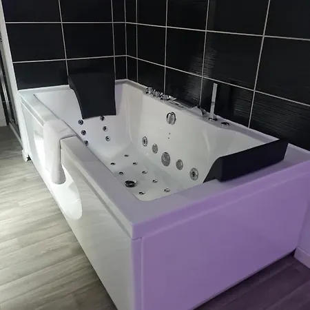 Ng Prestige - Lille I Centre - 121 - Balneo - Kitchenette - Terrasse - Wifi - Netflix Apartment