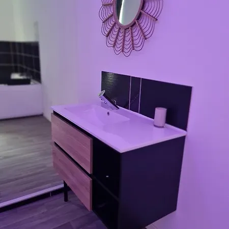 Ng Prestige - Lille I Centre - 121 - Balneo - Kitchenette - Terrasse - Wifi - Netflix