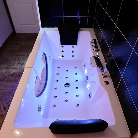 شقة Ng Prestige - Lille I Centre - 121 - Balneo - Kitchenette - Terrasse *